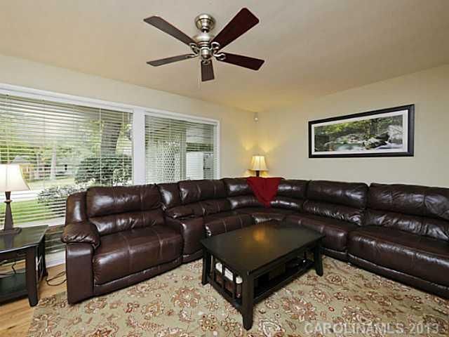 4216 Murrayhill Rd, Charlotte, NC 28209