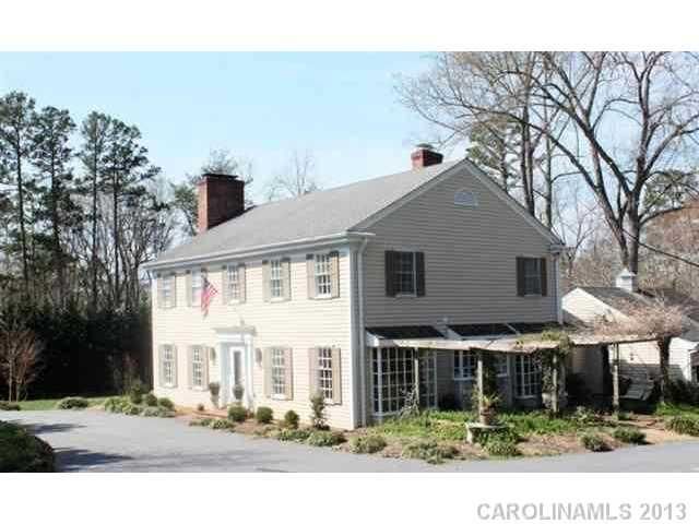 1843 NW 9th St, Hickory, NC 28601