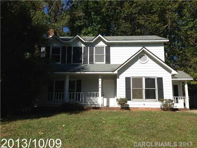 7301 Lockmont Dr, Charlotte, NC 28212