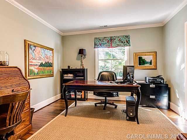 2035 Ferncliff Rd, Charlotte, NC 28211