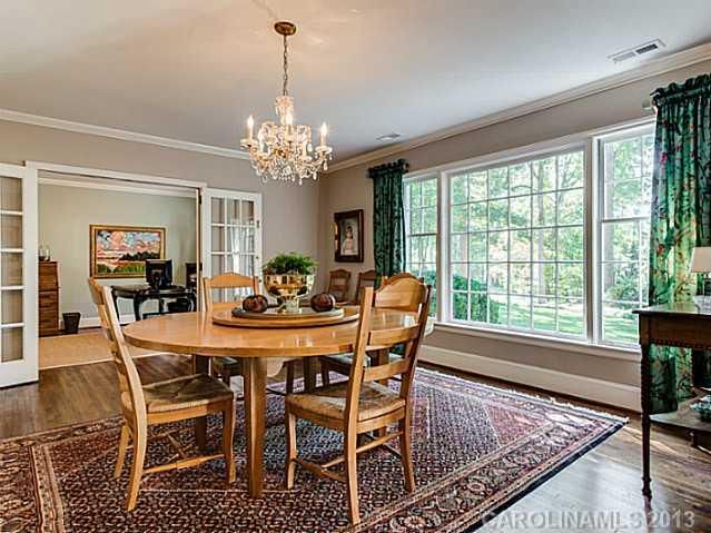 2035 Ferncliff Rd, Charlotte, NC 28211