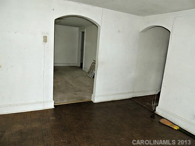 138 SW 25th St, Hickory, NC 28602