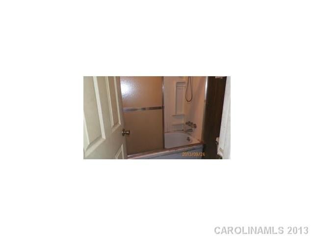 1802 Country Meadows Ln, Lancaster, SC 29720