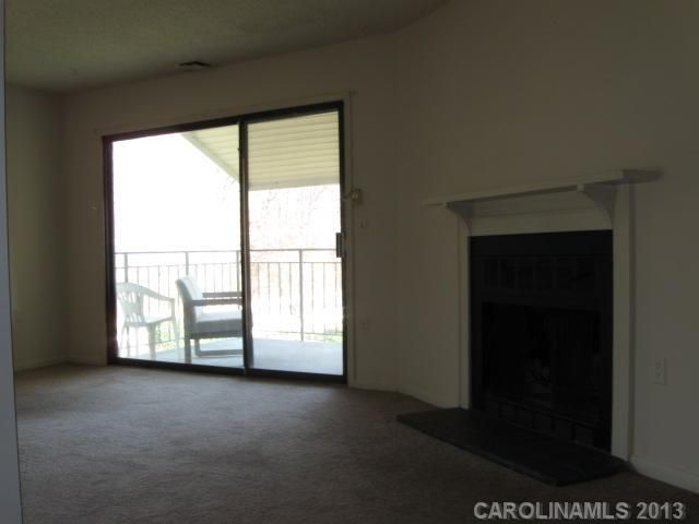 4801 Spring Lake Dr #E, Charlotte, NC 28212