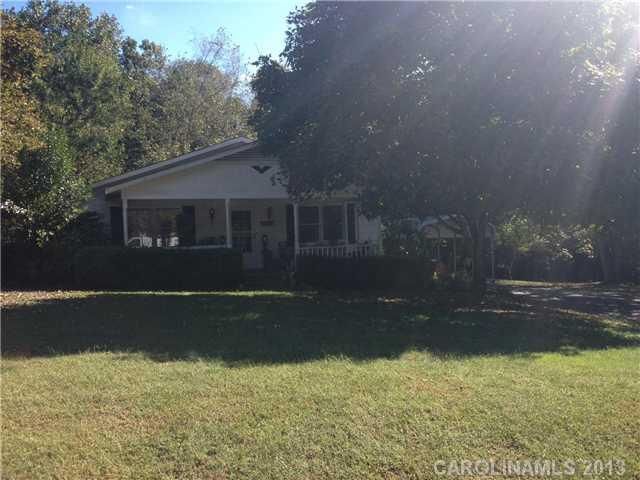 2116 Village Ln, Monroe, NC 28110