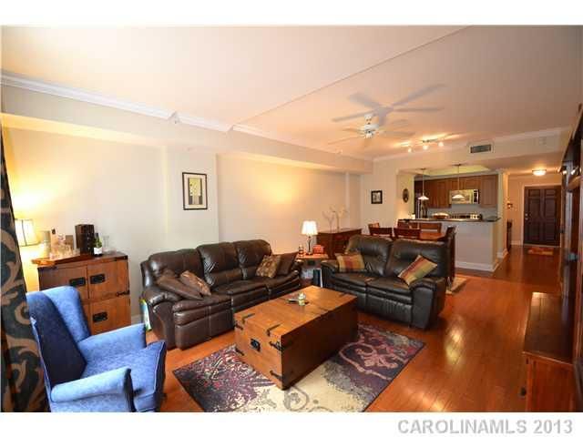 300 W 5th St #104, Charlotte, NC 28202