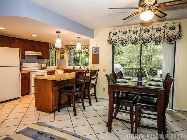 11401 Spreading Oak Ln, Charlotte, NC 28226