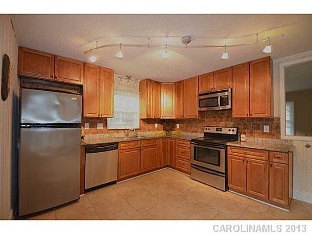 1820 Starbrook Dr #9, Charlotte, NC 28210