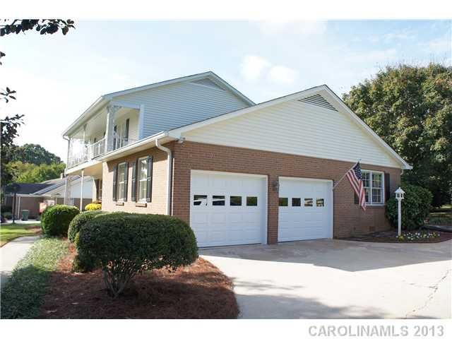 3601 Eaglebrook Dr, Gastonia, NC 28056