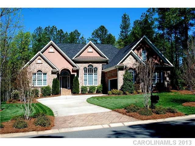 2279 Capes Cove Dr, Sherrills Ford, NC 28673