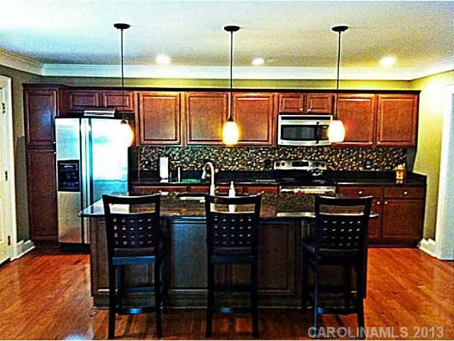 512 Pierson Dr, Charlotte, NC 28205