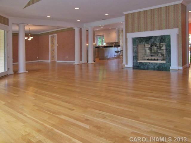 625 NW Thirteenth Avenue Pl, Hickory, NC 28601
