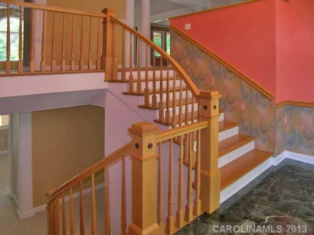625 NW Thirteenth Avenue Pl, Hickory, NC 28601