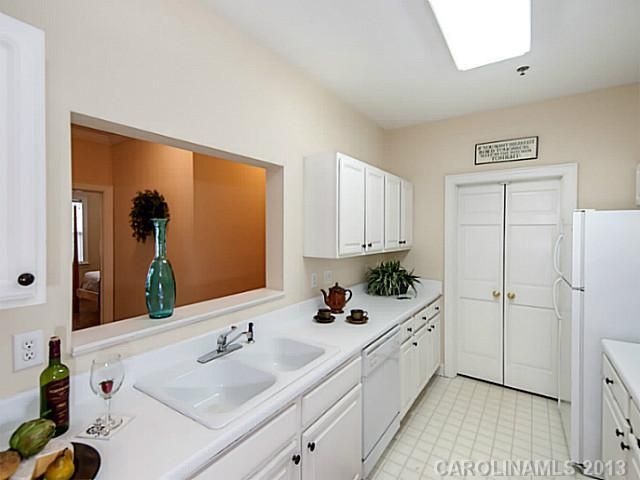 5609 Fairview Rd #4, Charlotte, NC 28209