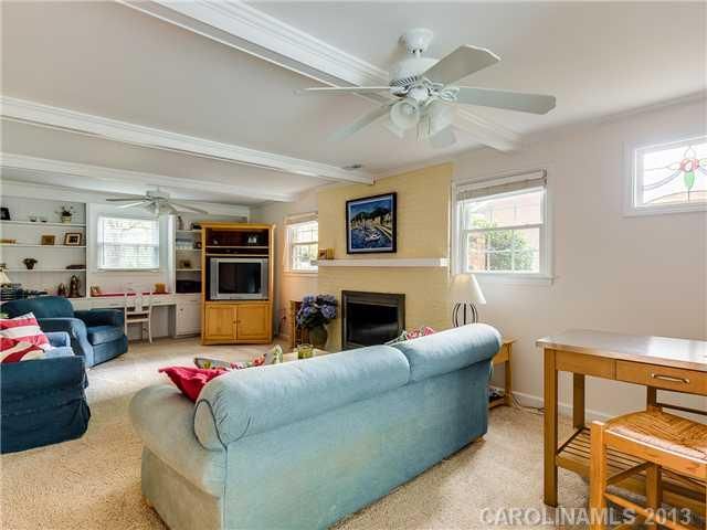 3326 Sunnybrook Dr, Charlotte, NC 28210