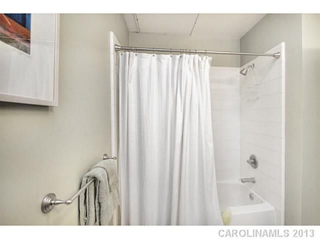 115 E Park Ave #207, Charlotte, NC 28203