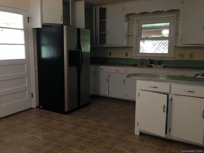 433 Valley St, Stanley, NC 28164