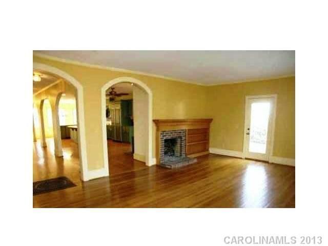 226 S Thompson St, Davidson, NC 28036