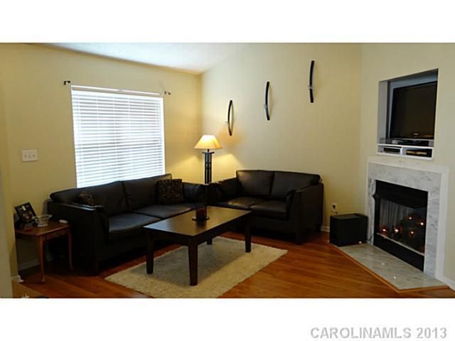 6007 Crape Myrtle Ln #111, Charlotte, NC 28216