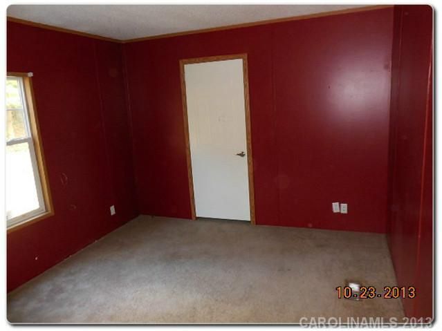 4611 Foxchase Ln, Alexis, NC 28006