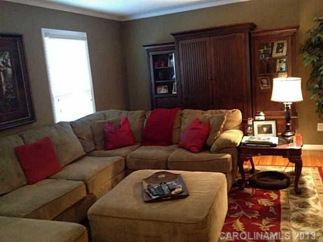 1421 Georgetowne Dr, Gastonia, NC 28054