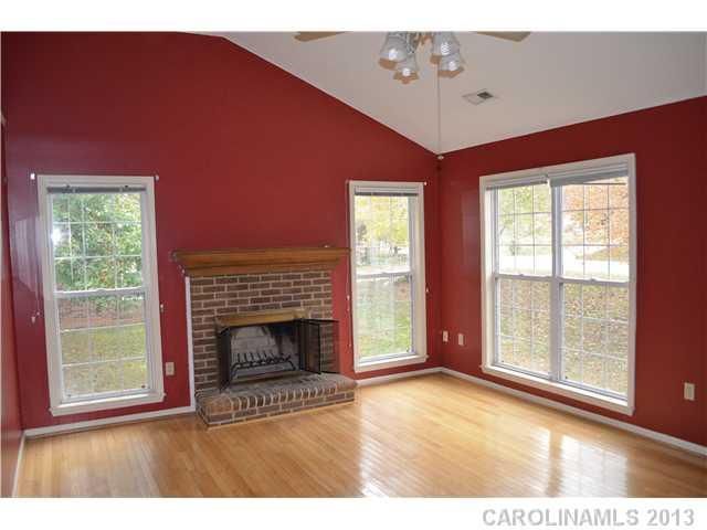 117 Eagle Ct, Mooresville, NC 28117