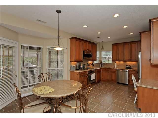 9112 Arbor Glen Ln, Charlotte, NC 28210