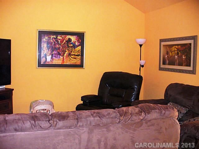 2017 Sloan Dr, Charlotte, NC 28208