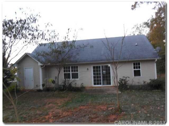 700 Raindrops Rd, Gastonia, NC 28054