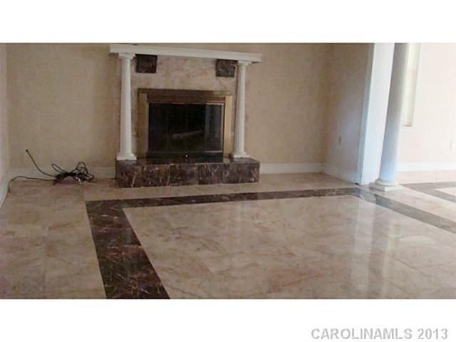 6607 Park South Dr, Charlotte, NC 28210