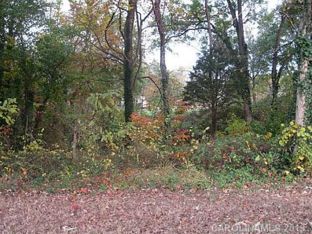 526 Iredell Ave, Mooresville, NC 28115