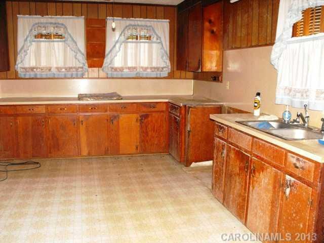 819 S Juniper St, Kannapolis, NC 28081