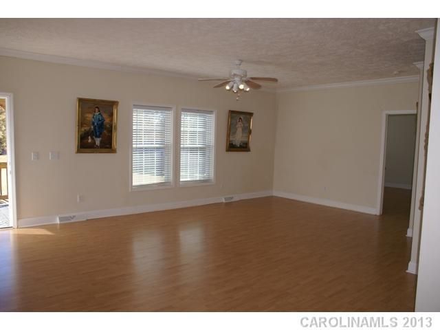 144 Lone Pine Rd, Statesville, NC 28625