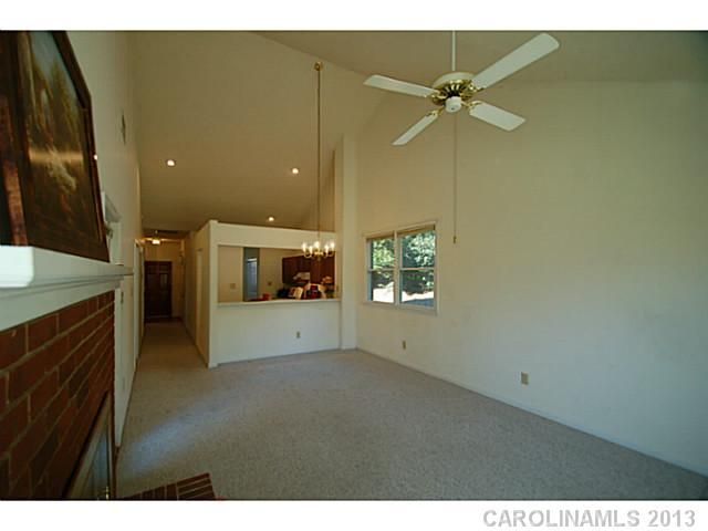 19960 Oak Leaf Cir #14, Cornelius, NC 28031