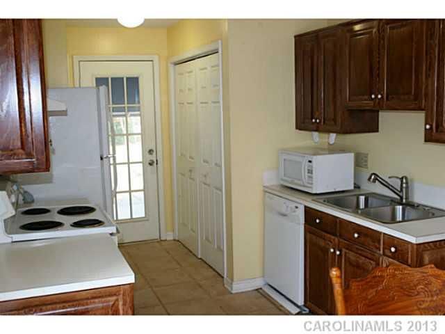 8208 David Lee Ln, Charlotte, NC 28227