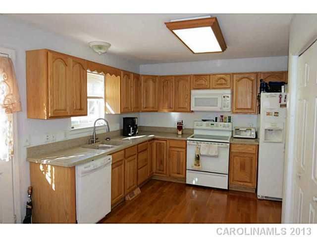 3733 Hayden Dr, Charlotte, NC 28269