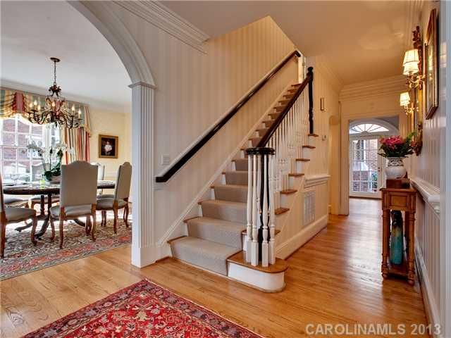 218 Fenton Pl, Charlotte, NC 28207