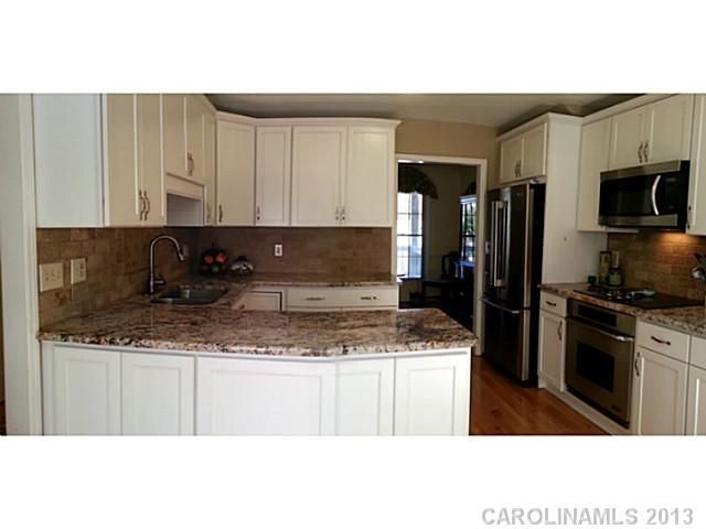 12802 Rappahanock Rd, Charlotte, NC 28215