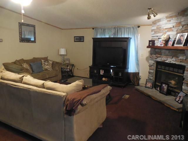 3676 Vickery Dr, Maiden, NC 28650