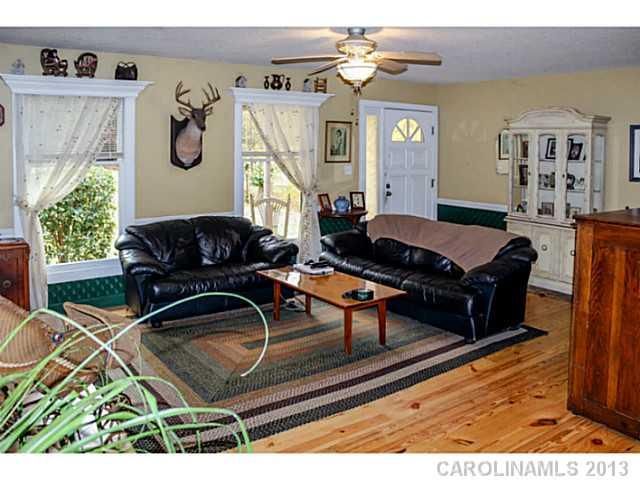 357 Freedom Mill Rd, Gastonia, NC 28052