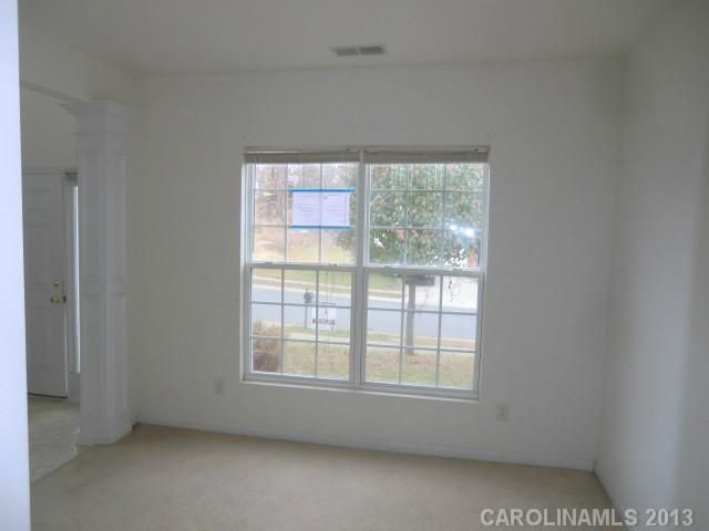 7937 Mossycup Dr, Charlotte, NC 28215