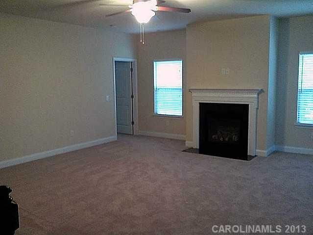 9902 Loughlin Ln, Charlotte, NC 28273