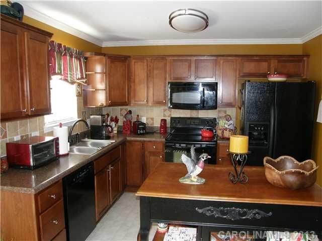 8238 Gold Hill Rd, Rockwell, NC 28138
