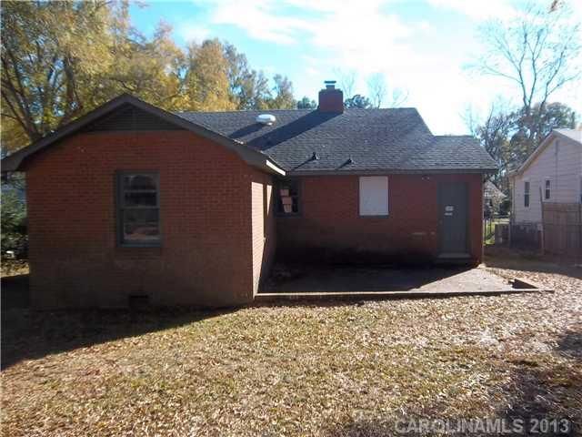 306 Magnolia Dr, Monroe, NC 28112