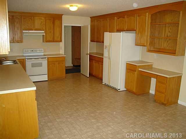 705 Trisha Rd, Blacksburg, SC 29702