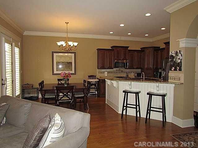 1219 NE 39th Ave, Hickory, NC 28601