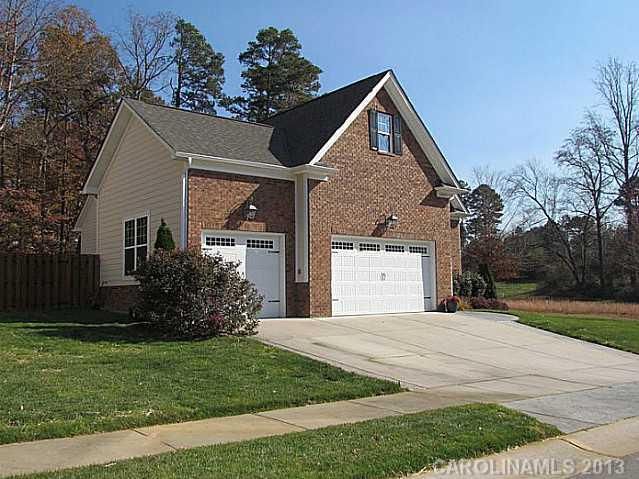 1219 NE 39th Ave, Hickory, NC 28601