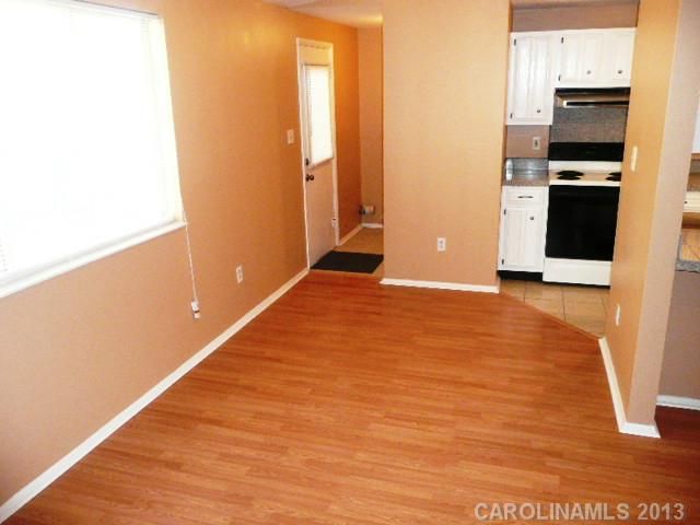 8433 Strider Dr, Charlotte, NC 28212