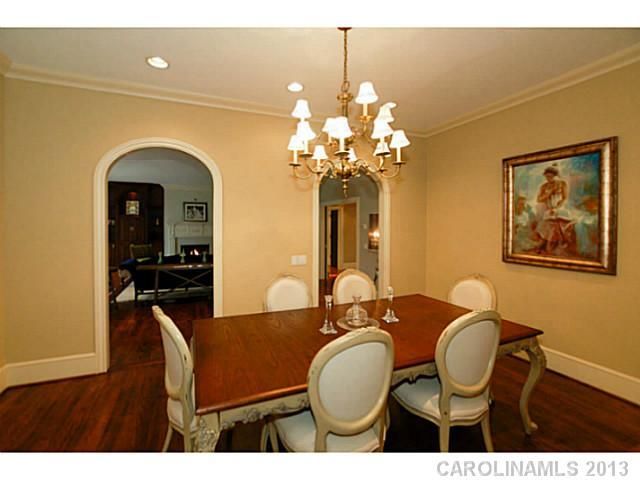 2701 Hampton Ave, Charlotte, NC 28207