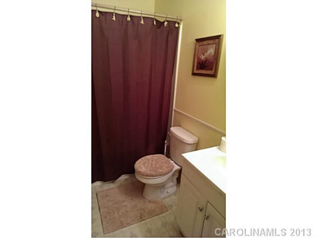 408 Spring Hill Rd, Matthews, NC 28104